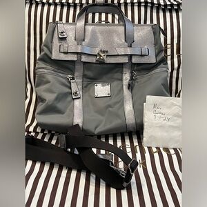 Henri bendel  petrol jetsetter brand new